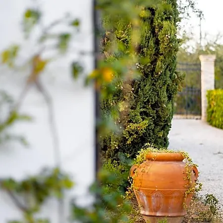 Casale Delle Lavande Bed & Breakfast 3*
